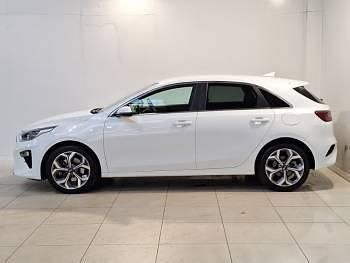Used Kia Ceed 2021 White Hatchback
