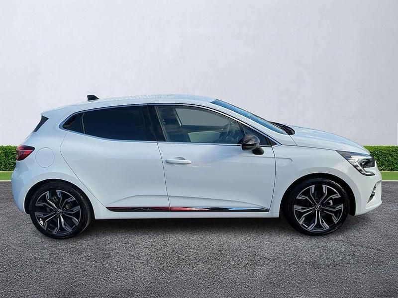 Used Renault Clio V Techno 145 HP (106 kW) 2023 White  Hatchback