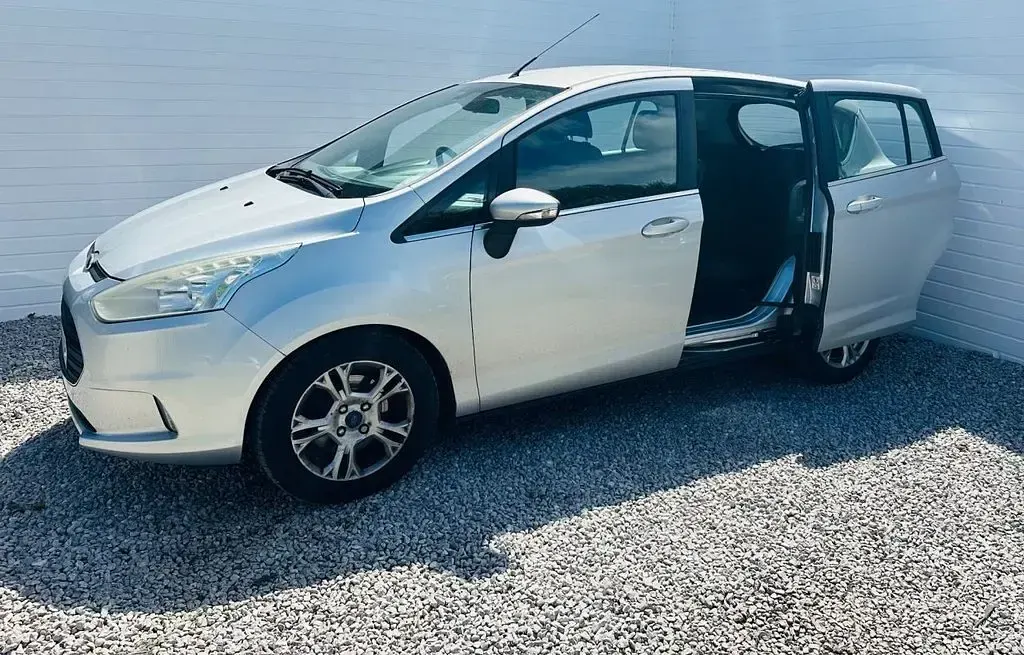 Used Ford B-MAX Zetec 90 HP (66 kW) 2012 Silver MPV