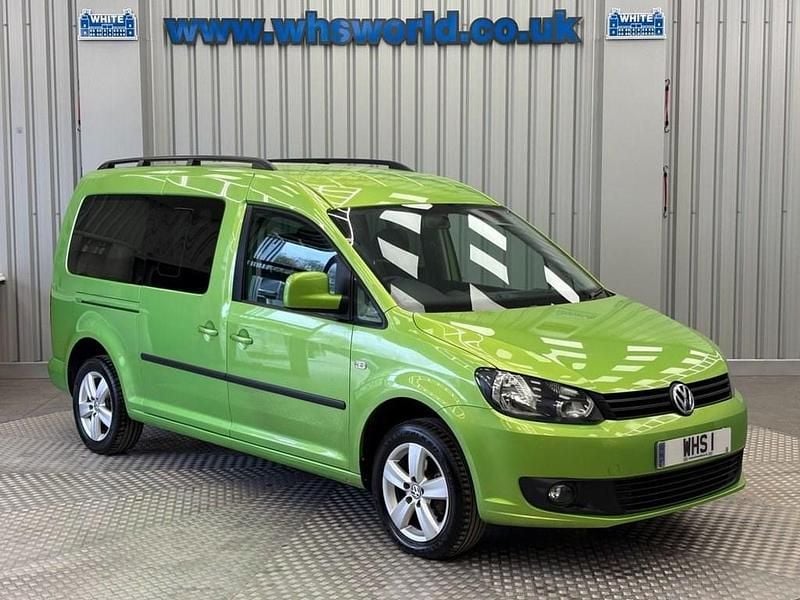 Used VW Caddy Maxi Life Life 102 HP (75 kW) 2015 Green MPV