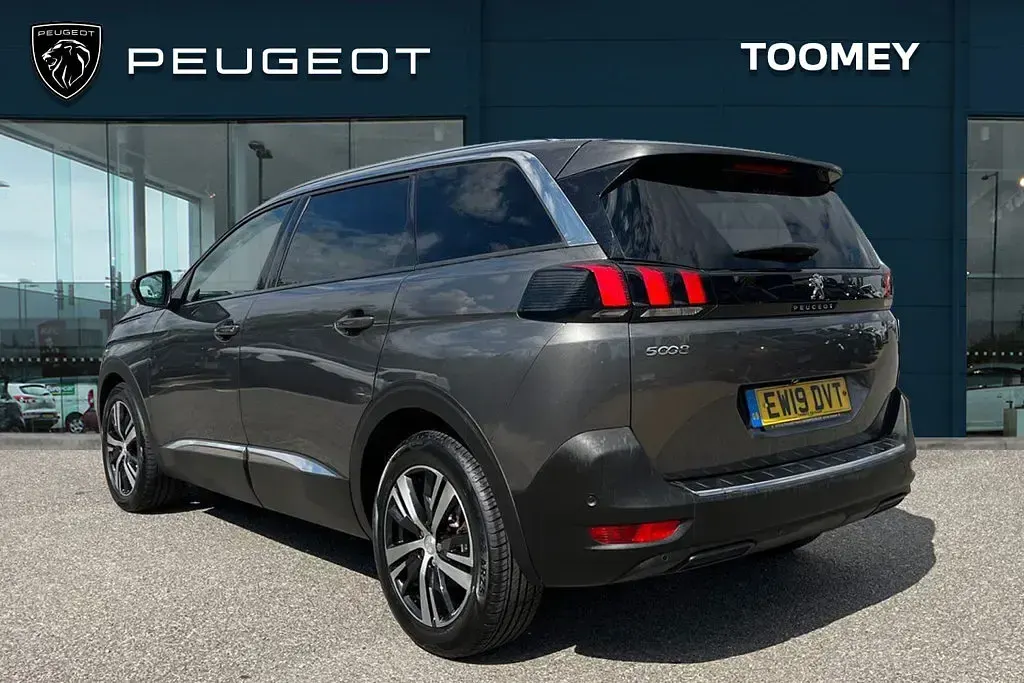 Used Peugeot 5008 Allure 129 HP (94 kW) 2019 Grey SUV