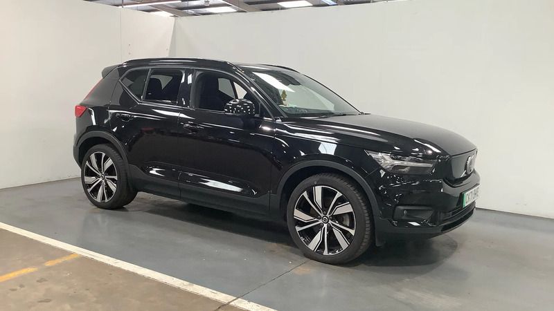 Black Used 2021 Volvo XC40 Pro SUV | £23,498 (Good price) - Image 1/4
