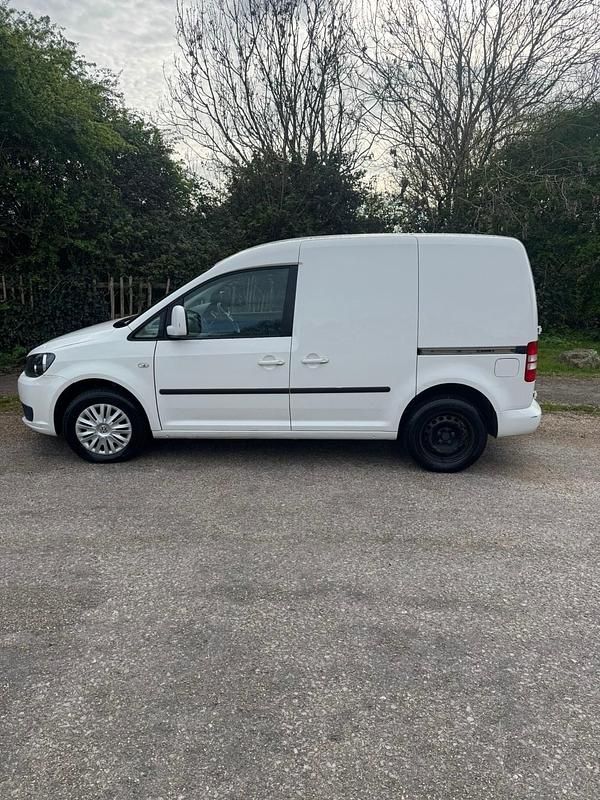Used VW Caddy Trendline 102 HP (75 kW) 2014 White MPV
