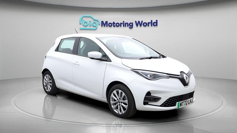 Used 2022 Renault Zoe Version S Hatchback | £10,100 (Fair price) - Image 1/4