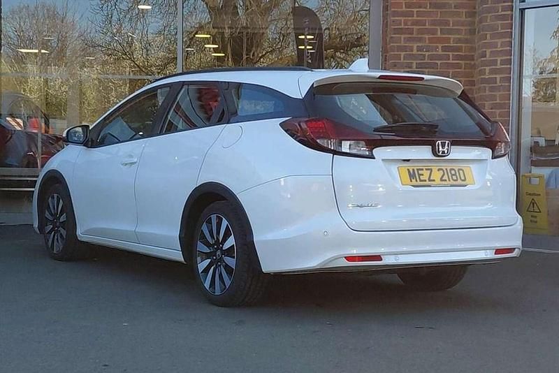 Używany Honda Civic SE Plus 139 KM (102 kW) 2018 Biały Kombi
