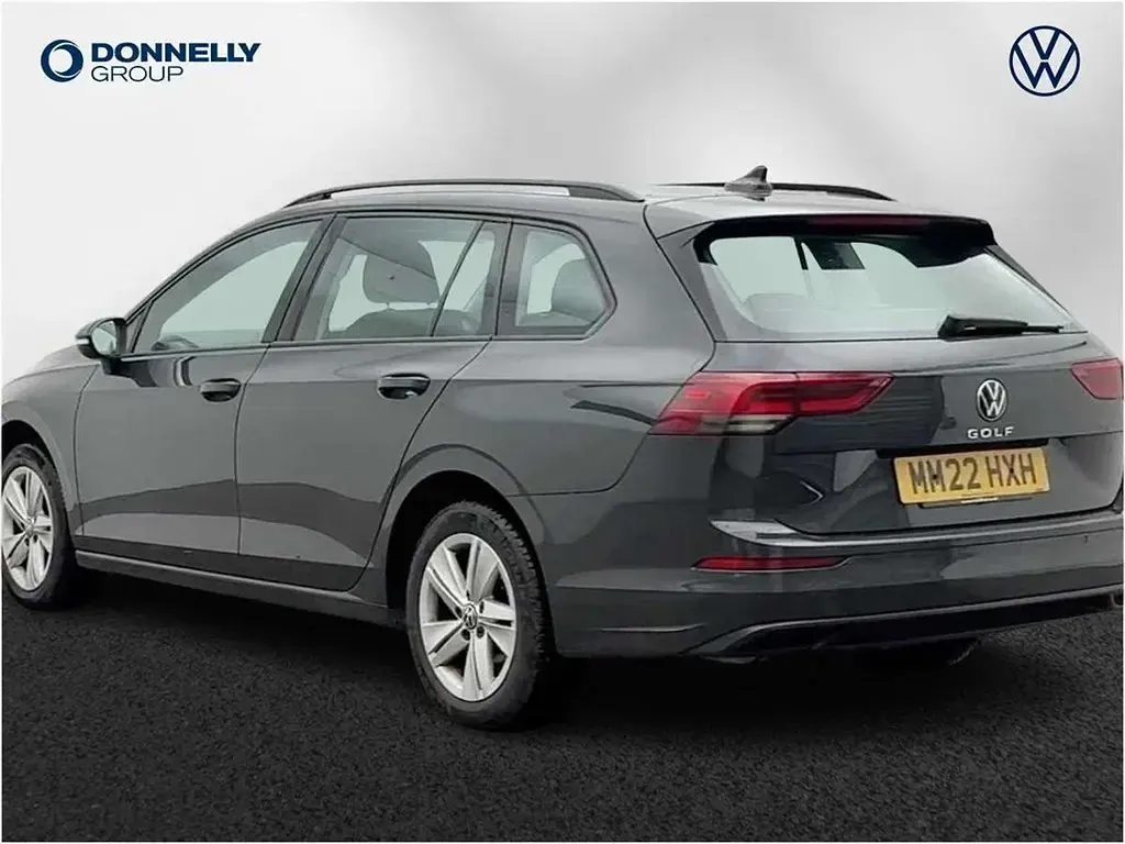 Used VW Golf VIII Life 113 HP (83 kW) 2022 Grey Estate