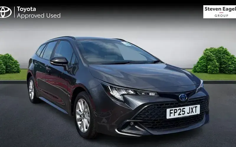 Used Toyota Corolla 140 HP (102 kW) 2025 Estate