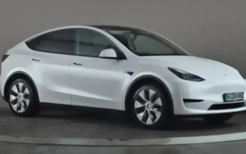 Begagnad Tesla Model Y RWD 219 kW (299 HK) 2024 SUV