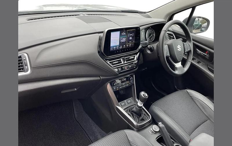 Used Suzuki SX4 S-Cross 127 HP (93 kW) 2024 Silver SUV