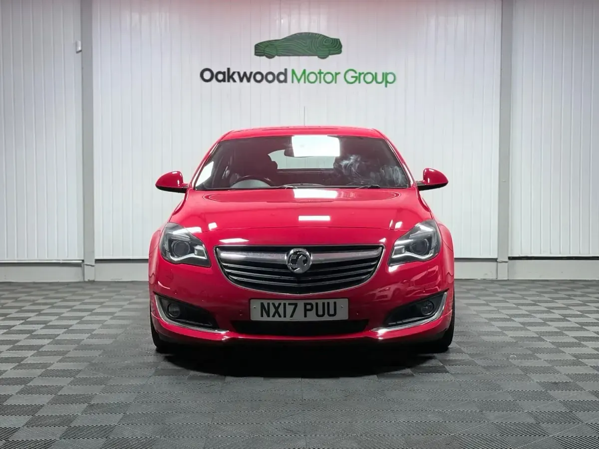 Used Vauxhall Insignia Edition 170 HP (125 kW) 2017 Red Hatchback