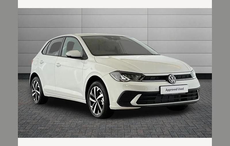 Pure white New 2025 VW Polo Match Hatchback | £22,995 (Good price) - Image 1/3