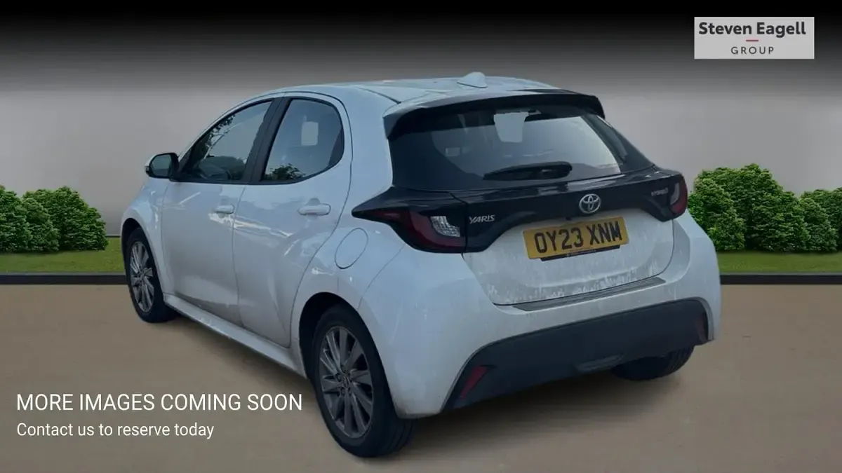 Used Toyota Yaris 2023 White Hatchback