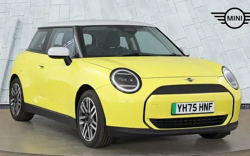 Used Mini Cooper Classic 135 kW (184 HP) 2025 Hatchback