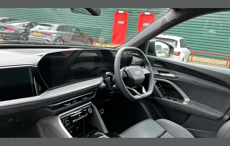 Used Audi Q5 Advanced 204 HP (150 kW) 2025 Blue SUV