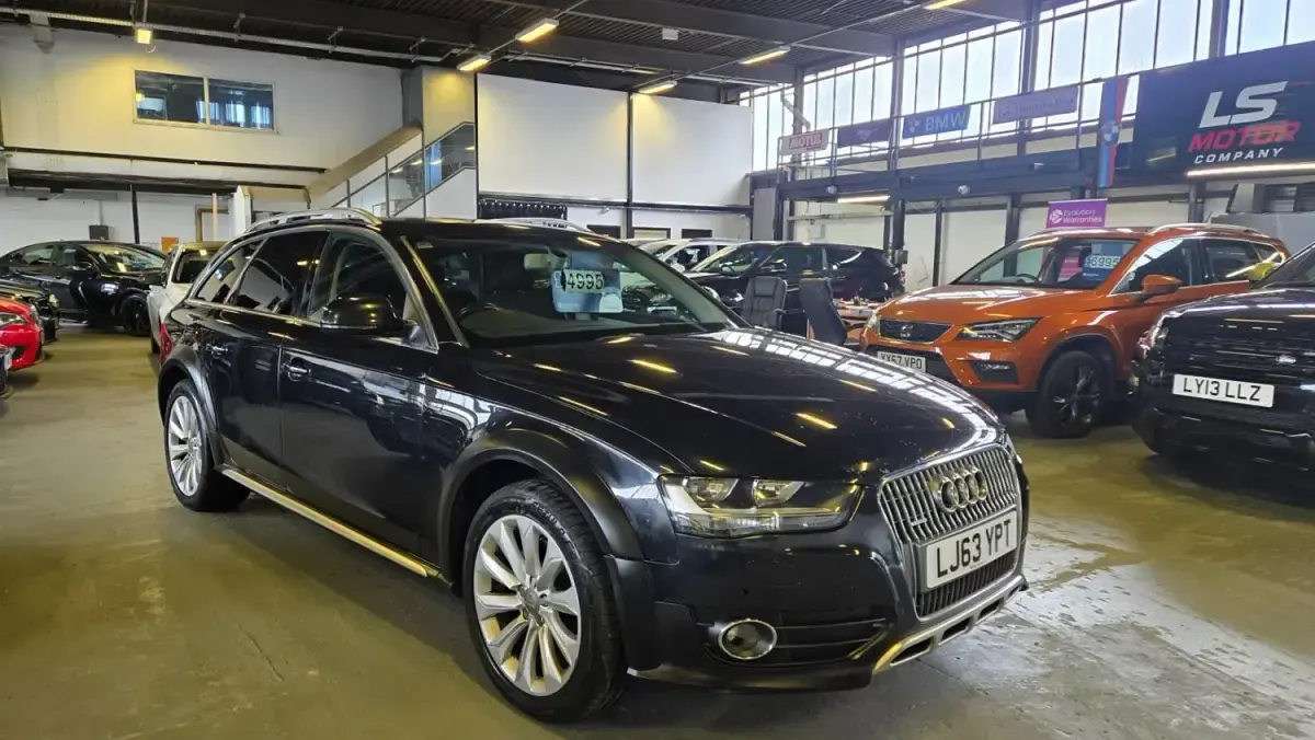 Begagnad Audi A4 Allroad 177 HK (130 kW) 2013 Svart Kombi