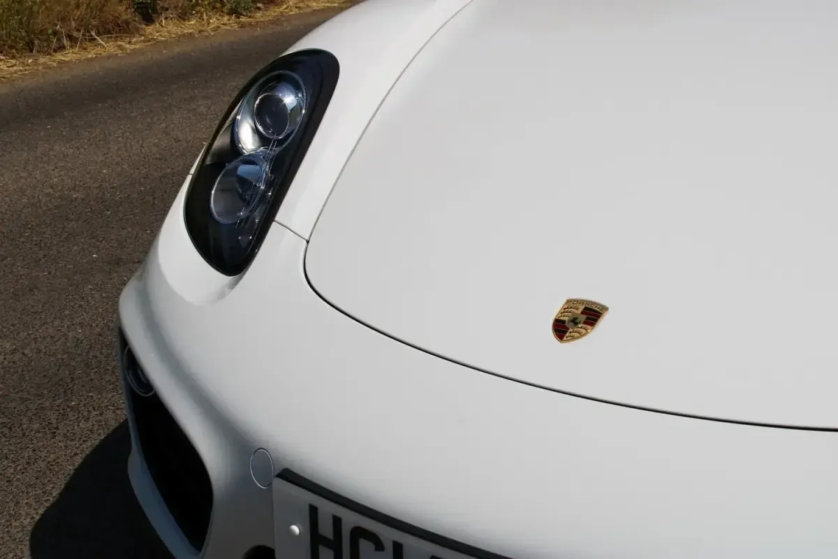 Used Porsche Cayman 275 HP (202 kW) 2014 White Coupe