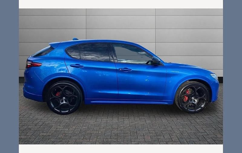 Used Alfa Romeo Stelvio Veloce 280 HP (205 kW) 2022 Blue SUV