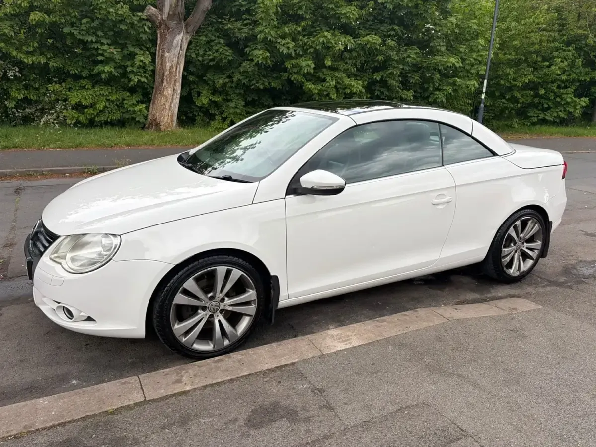 Używany VW Eos Sportline 160 KM (117 kW) 2010 Biały Kabriolet