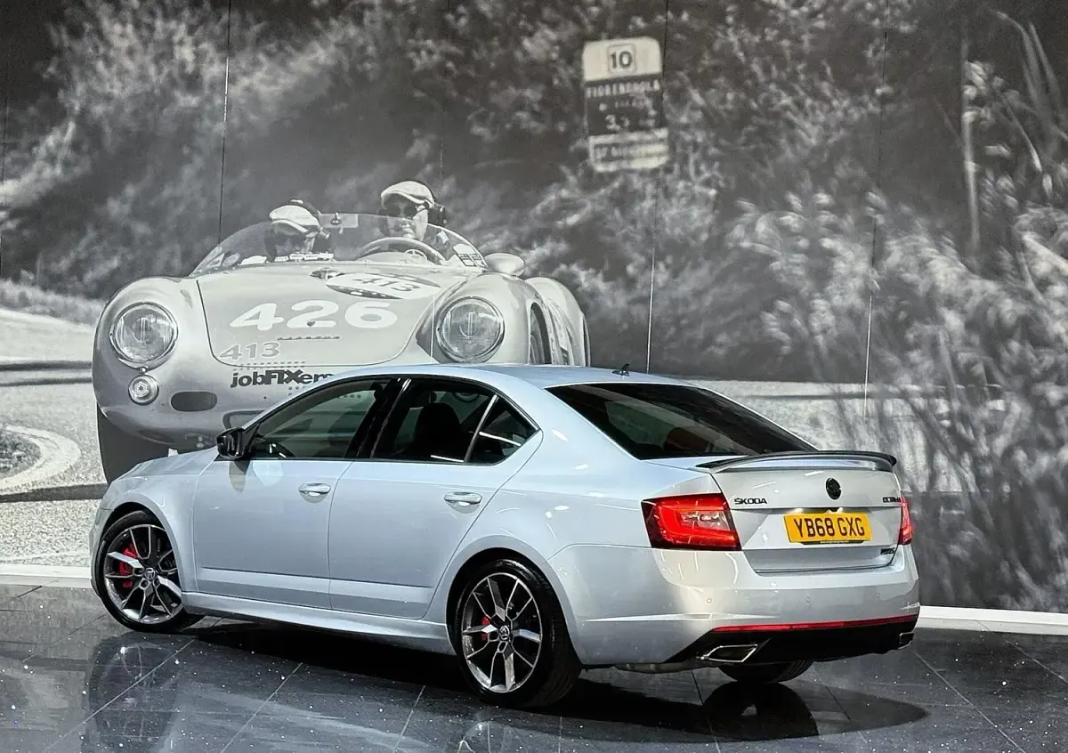 Gebraucht Skoda Octavia vRS 245 PS (180 kW) 2018 Silber Kleinwagen