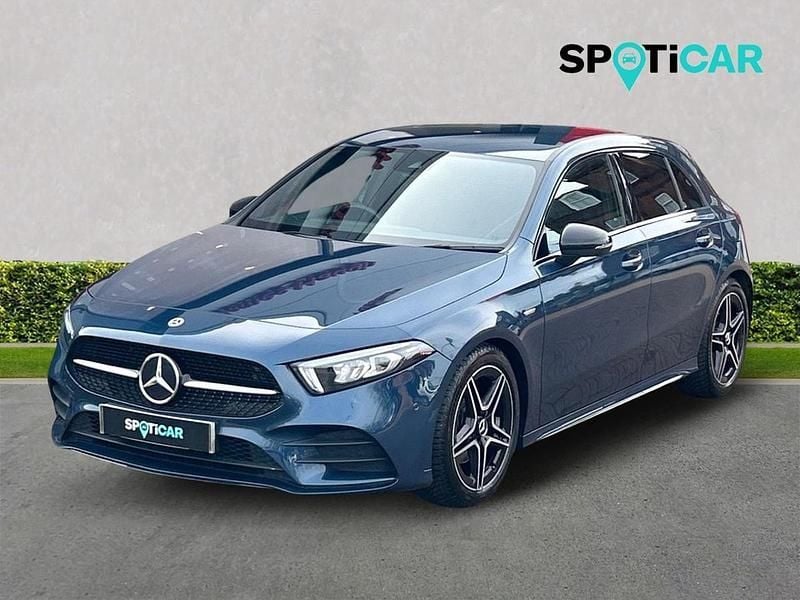 Used Mercedes A180 Executive 134 HP (98 kW) 2022 Blue Hatchback