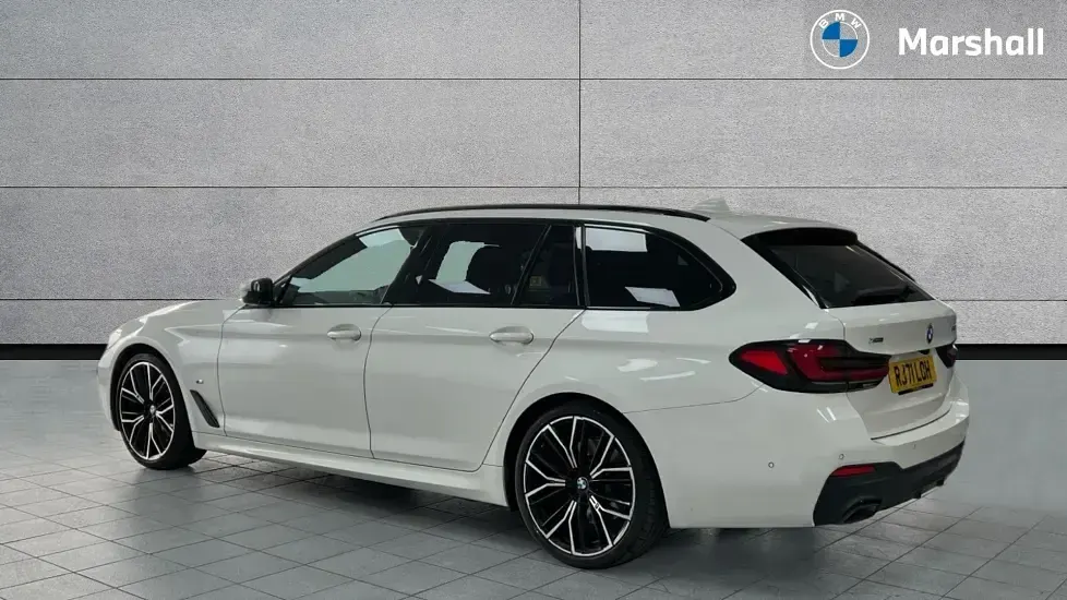 Used BMW 520 M Sport 190 HP (139 kW) 2022 Alpine white  Estate