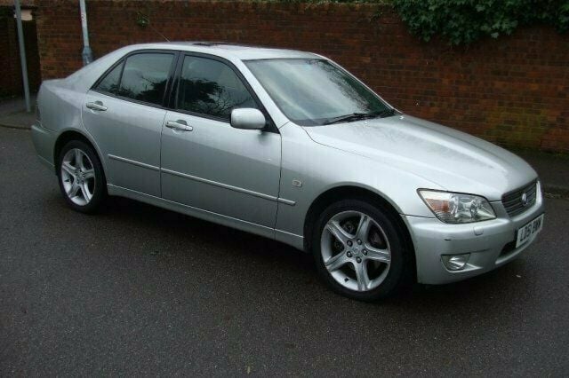 Used 2001 Lexus IS200 Sedan | £2,695 - Image 1/4