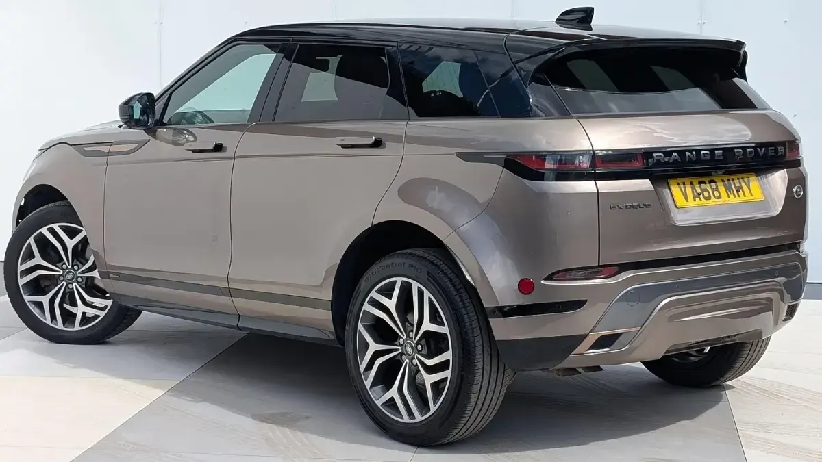 Used Land Rover Range Rover evoque SE Dynamic 2019 Brown Estate