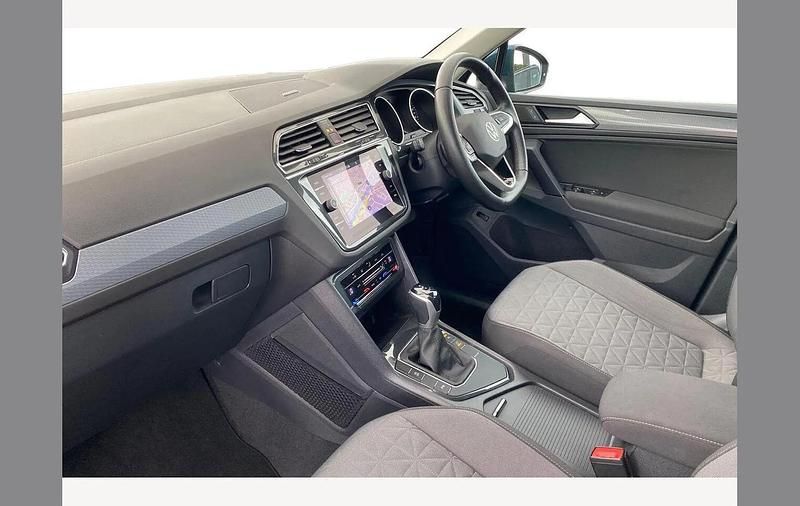 Used VW Tiguan Life 150 HP (110 kW) 2022 Blue SUV