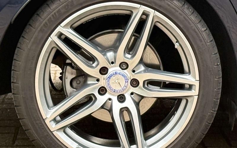 Used Mercedes E220 AMG line 194 HP (142 kW) 2019 Sedan