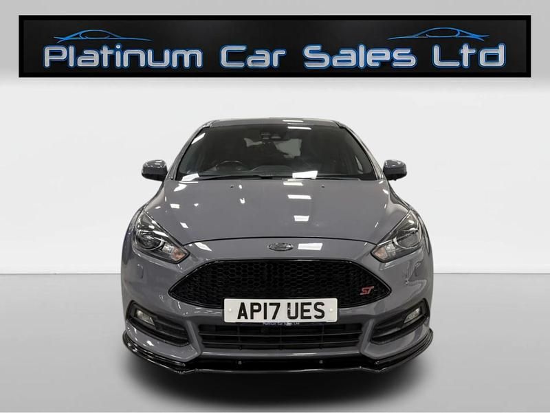 Used Ford Focus ST 185 HP (136 kW) 2017 Grey Hatchback