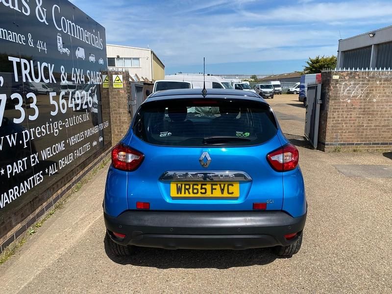 Second-hand Renault Captur Dynamique 90 CP (66 kW) 2015 Albastru SUV