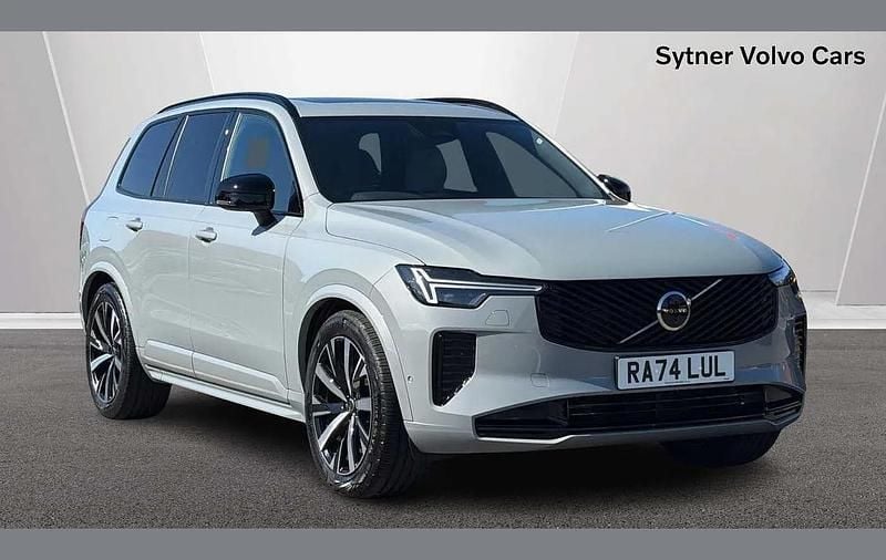 Usado Volvo XC90 Plus 247 HP (181 kW) 2025 Cinzento SUV