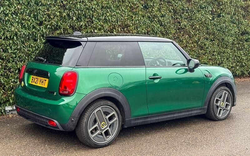 Used Mini Cooper Level 2 135 kW (184 HP) 2023 Hatchback