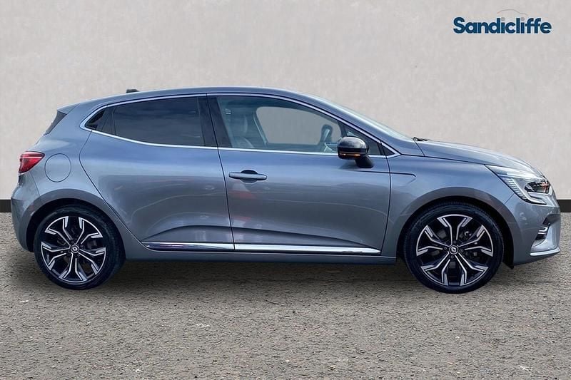 Gebraucht Renault Clio V Techno 145 PS (106 kW) 2022 Grau Kleinwagen