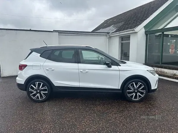 Used Seat Arona FR 110 HP (80 kW) 2023 White SUV