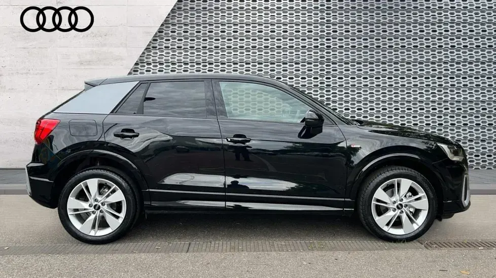 Used Audi Q2 S-Line 150 HP (110 kW) 2026 Black SUV