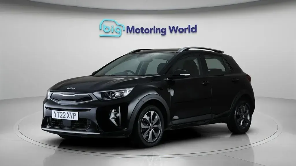 Usado Kia Stonic 99 CV (72 kW) 2022 Negro SUV