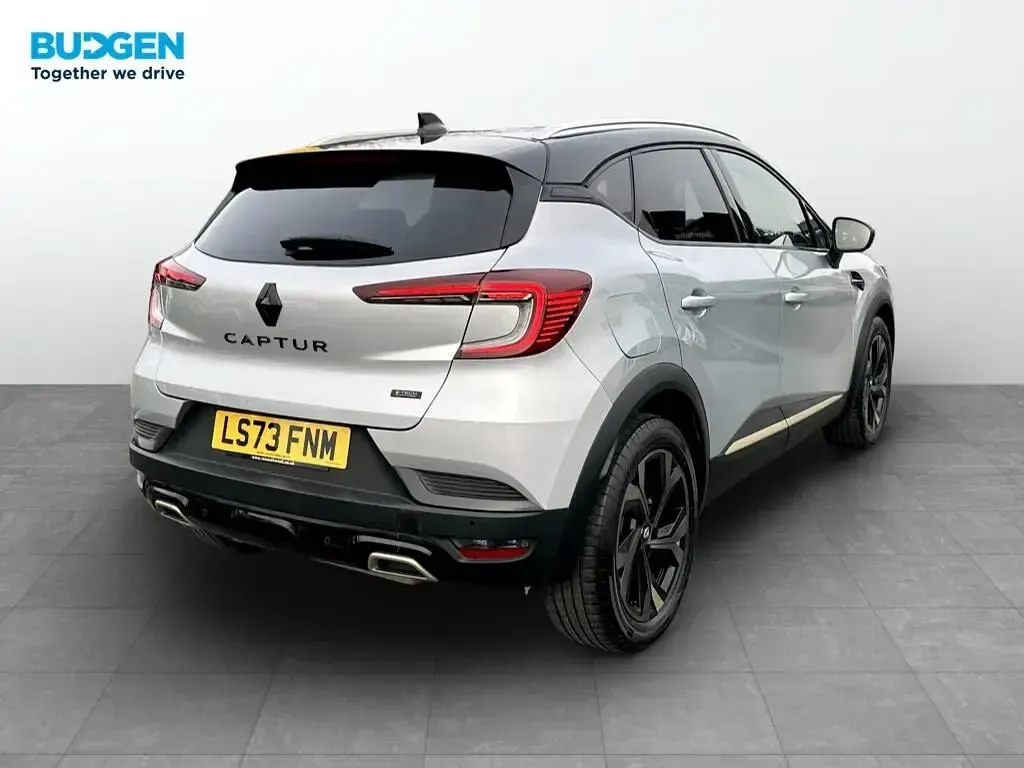 Gebraucht Renault Captur Engineered 143 PS (105 kW) 2023 Grau SUV