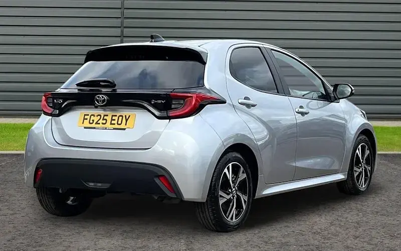 Used Toyota Yaris Design 116 HP (85 kW) 2025 Silver Hatchback