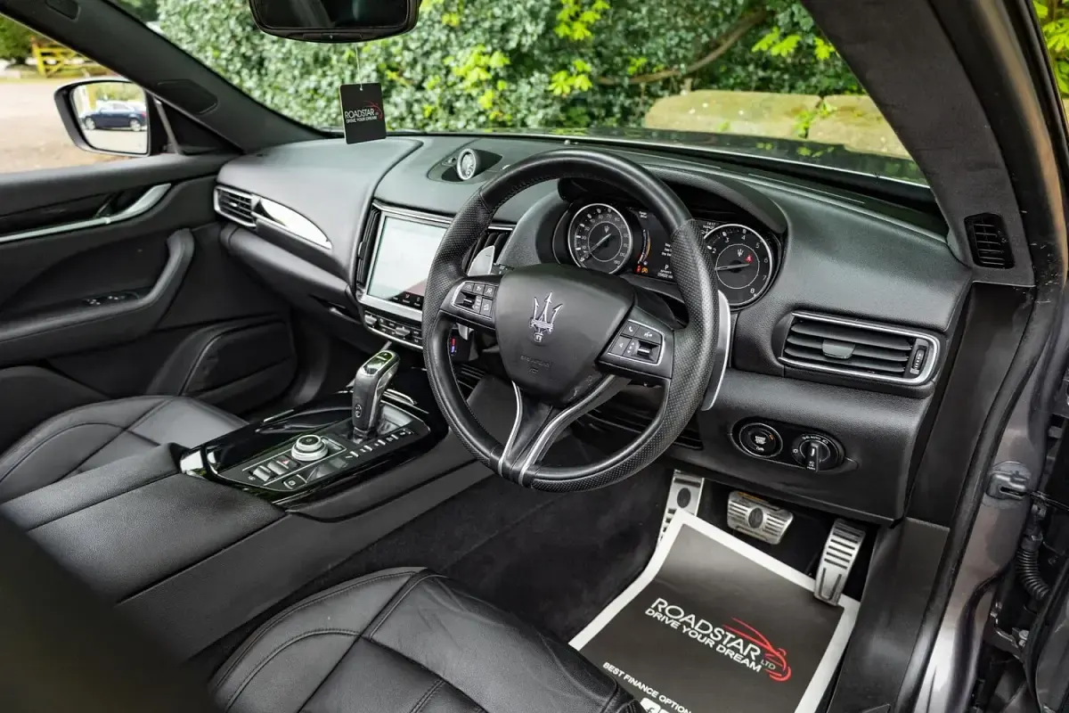 Begagnad Maserati Levante GT 330 HK (242 kW) 2021 Grå SUV