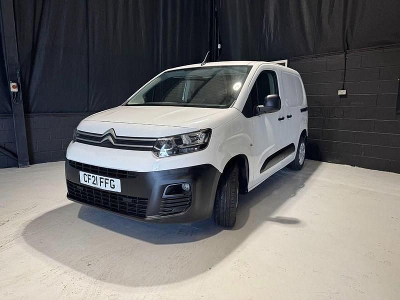 White Used 2021 Citroën Berlingo Van | £7,999 (Good price) - Image 1/4