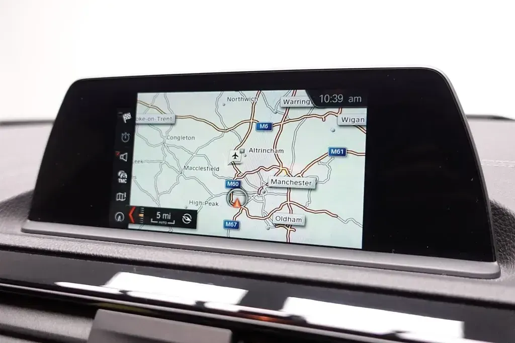 Usado BMW 116 Sport Line 116 CV (85 kW) 2019 Negro Utilitario