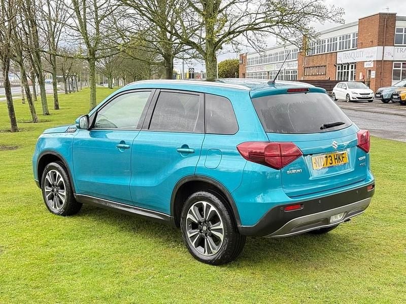 Second-hand Suzuki Vitara SZ5 115 CP (84 kW) 2023 Albastru SUV