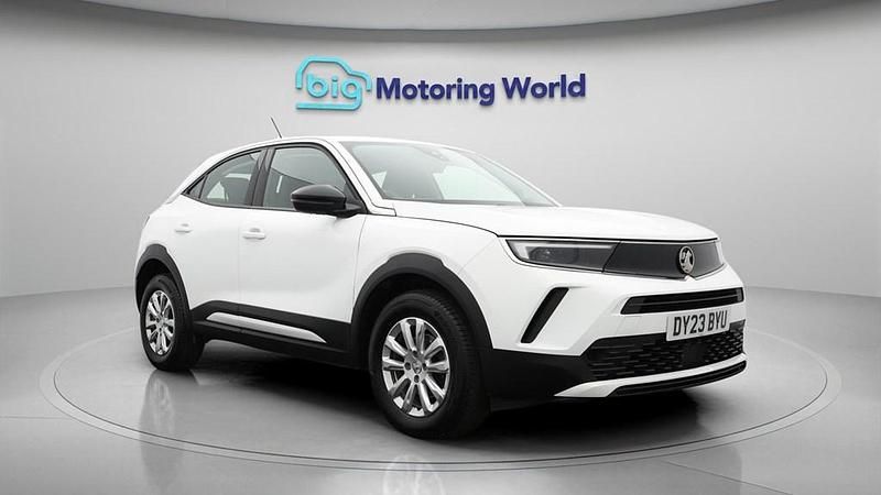 Used Vauxhall Mokka Design Edition 100 HP (73 kW) 2023 White SUV