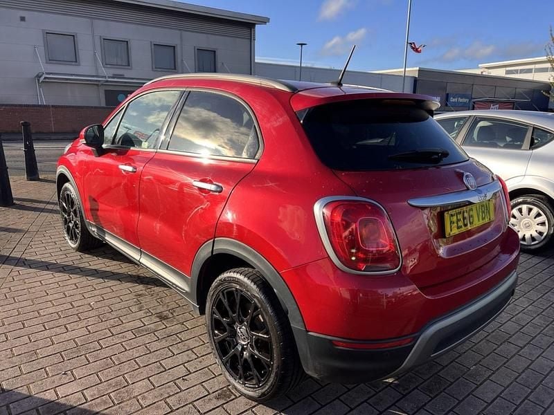 Used Fiat 500X Cross Plus 120 HP (88 kW) 2016 Red SUV