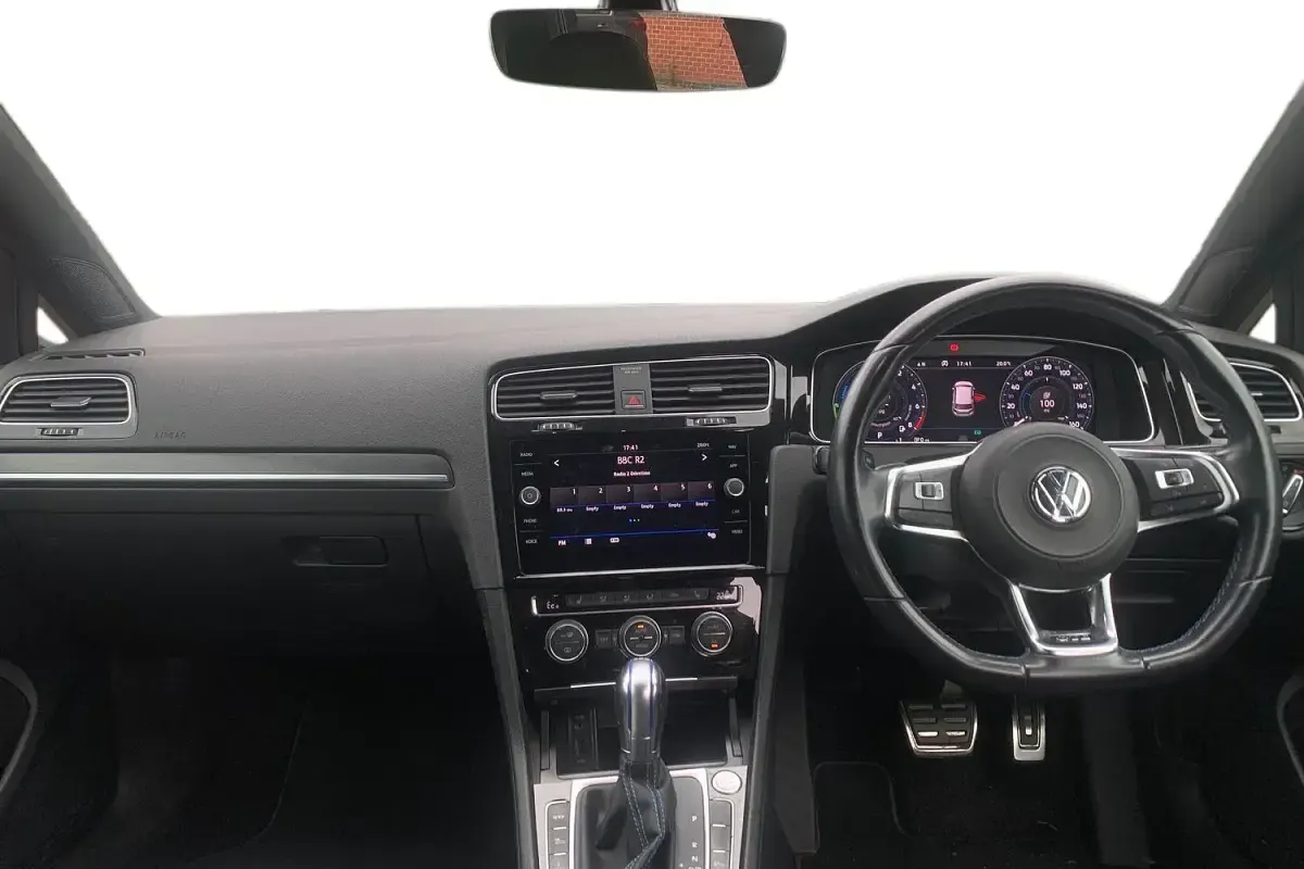 Used VW Golf VII Advance 204 HP (150 kW) 2018 Blue Hatchback
