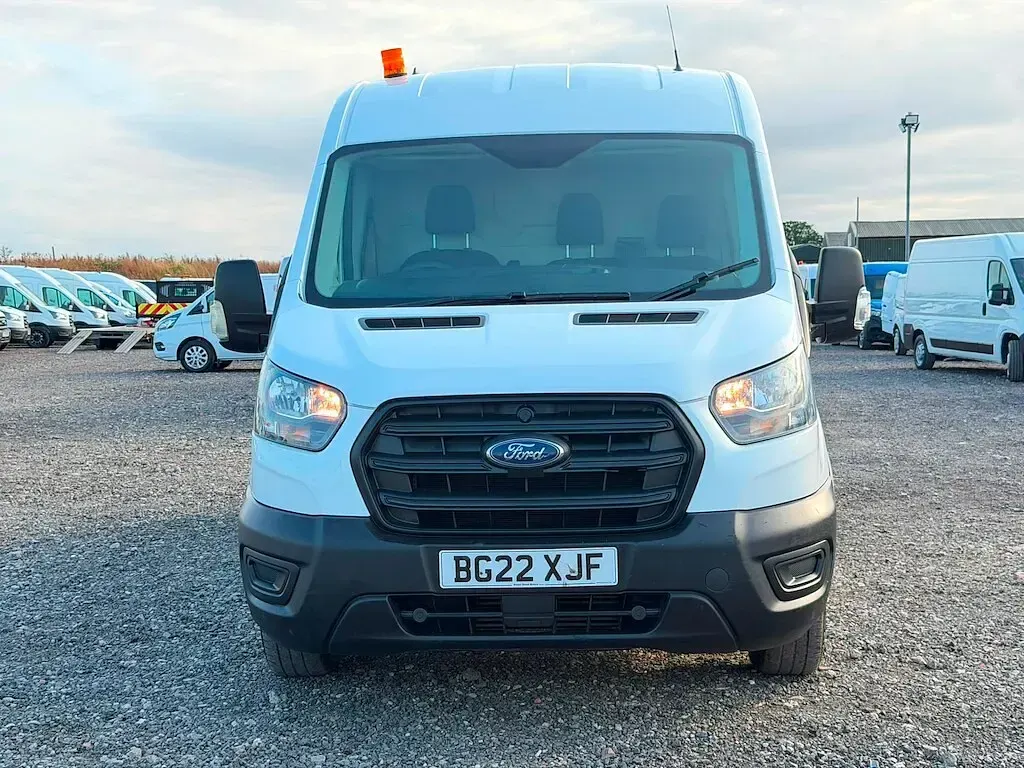 Used Ford Transit 105 HP (77 kW) 2022 White Van
