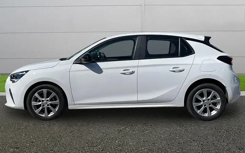 Second-hand Vauxhall Corsa Design Edition 75 CP (55 kW) 2022 Alb Hatchback