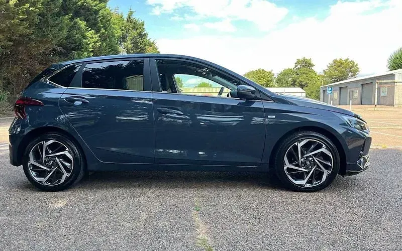 Used Hyundai i20 Premium 101 HP (74 kW) 2023 Grey Hatchback