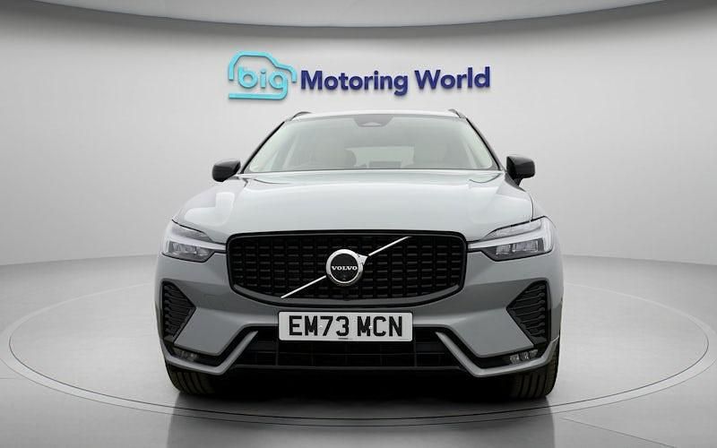 Used Volvo XC60 Plus 250 HP (183 kW) 2023 Grey SUV